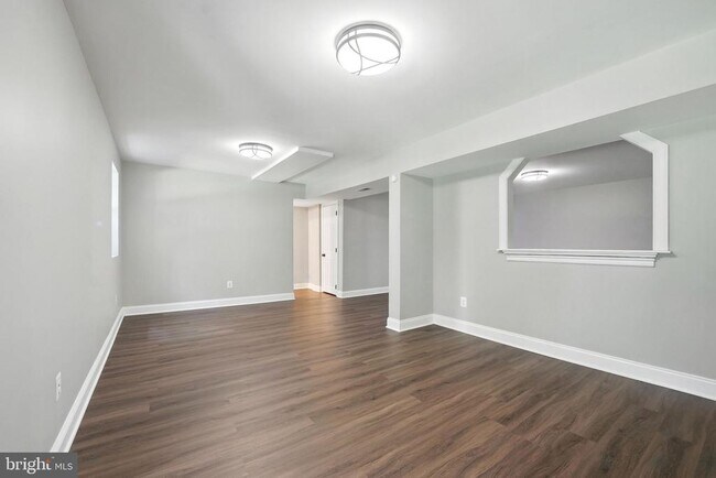 Building Photo - 11109 Ravine Dr