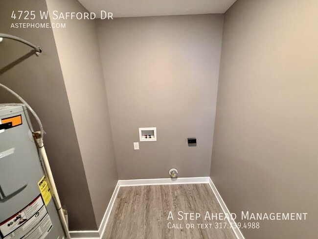Building Photo - 4725 W Safford Dr