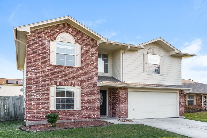 Building Photo - 7931 Evergreen Terrace Ln