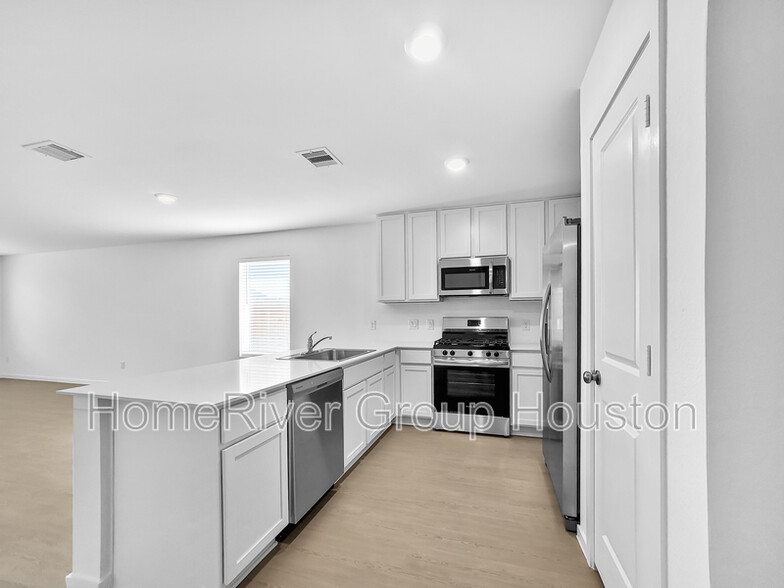 Building Photo - 452 Texas Pecan Dr