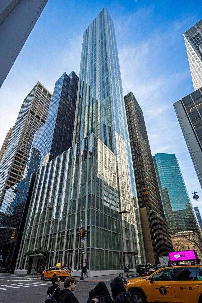 Building Photo - 100 E 53rd St