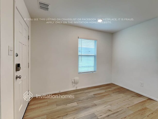 Building Photo - 3202 Crestone Dr