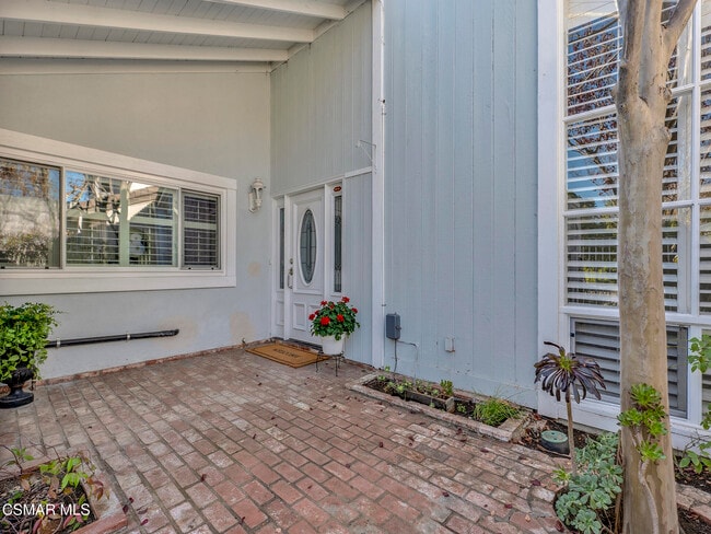 Building Photo - 3811 Lake Harbor Ln