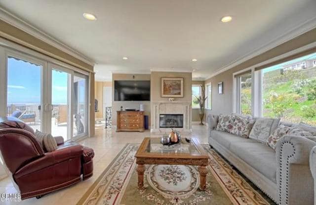 Building Photo - 6153 Cobblestone Dr