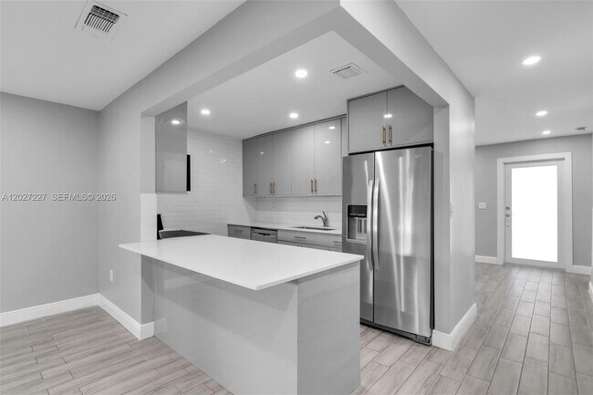 Building Photo - 3771 SW 99th Ave