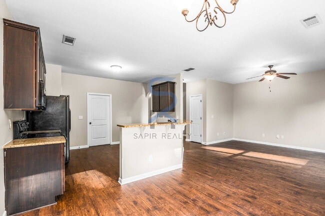 Building Photo - 317 Clover Brook Dr