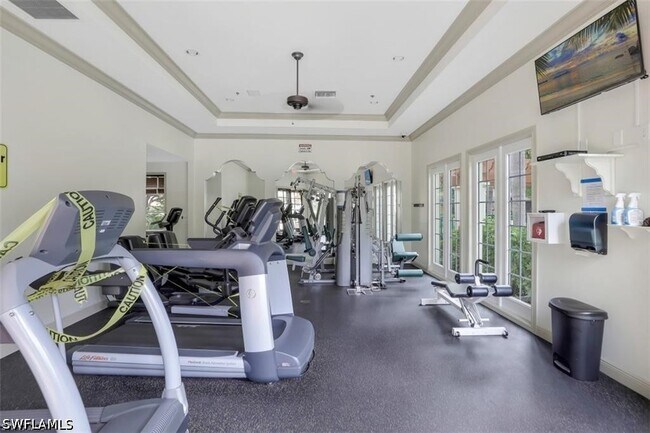 Building Photo - 8940 Colonnades Ct E