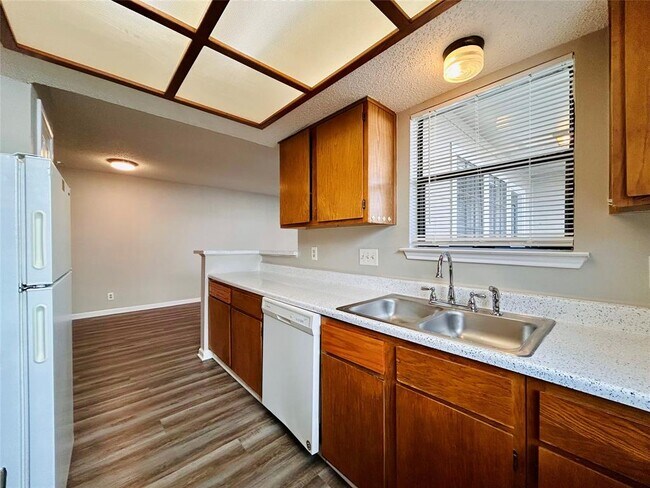 Building Photo - 9221 Kempler Dr