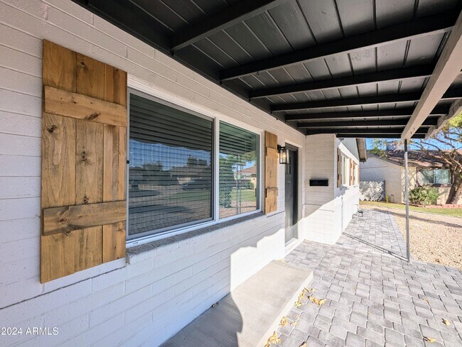 Building Photo - 121 N Flint Cir