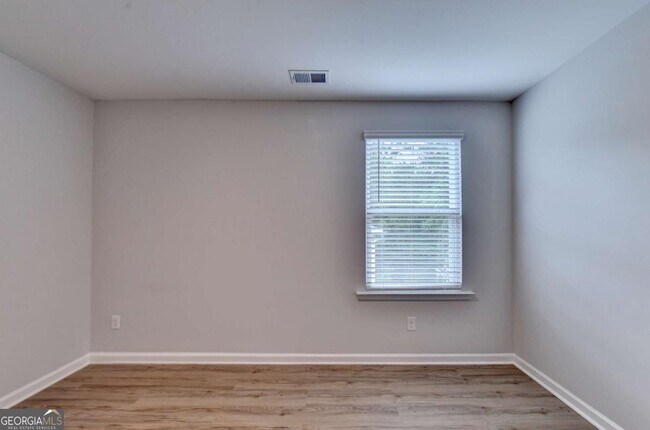 Building Photo - 175 Grey Falcon Ave