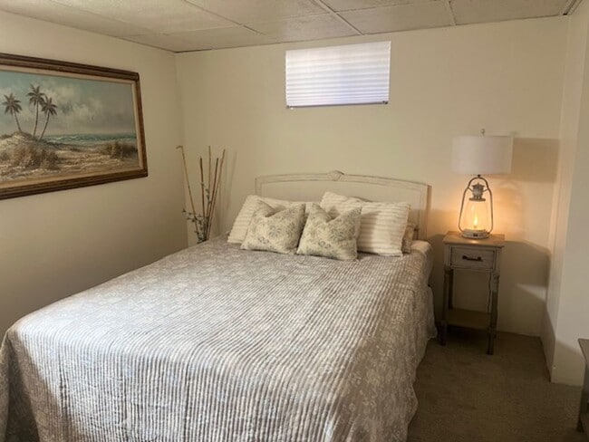 Building Photo - Single Family Home close to SUU