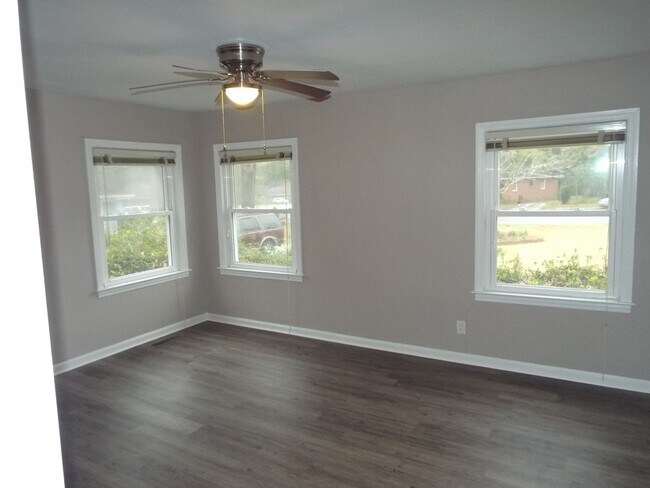 Building Photo - 3608 Gurley Dr