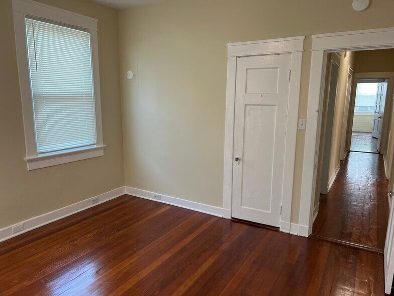 Building Photo - 4411 Cleveland Ave