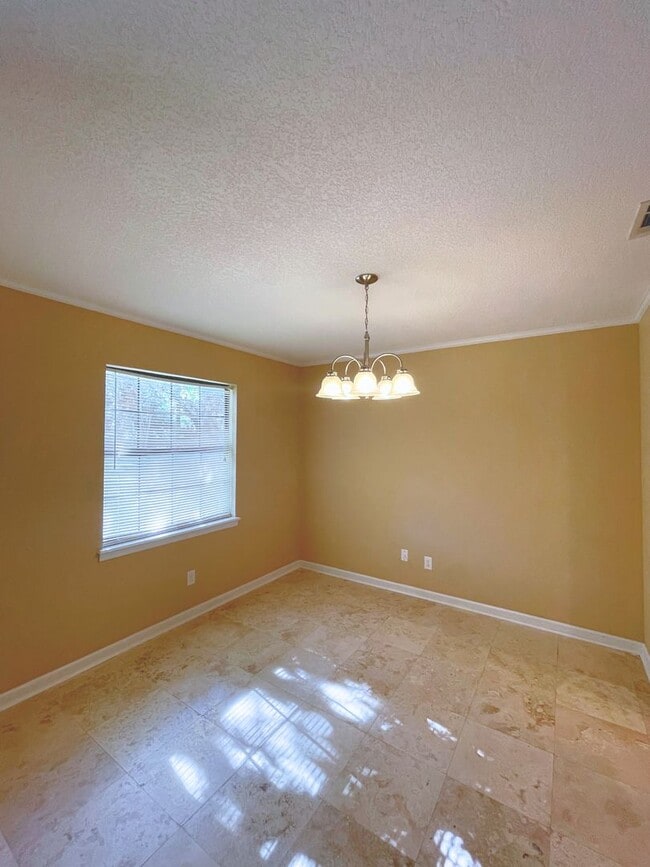 Building Photo - Charming 3-Bedroom, 2-Bath Home with Large...