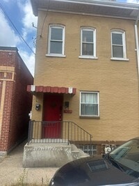 Building Photo - 338 Pearl St