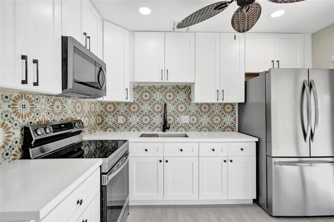 Building Photo - 136 Miami Gardens Rd