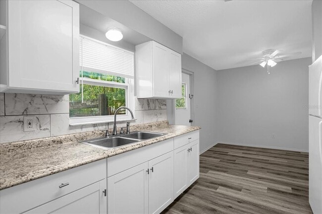 Building Photo - 21366 Anderson Rd