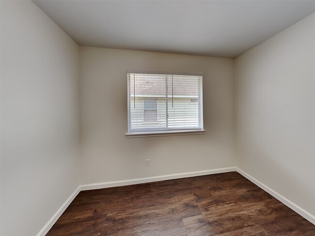 Building Photo - 22115 Guston Hall Ln