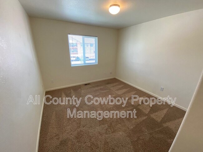 Building Photo - 4041 Little Moon Trail