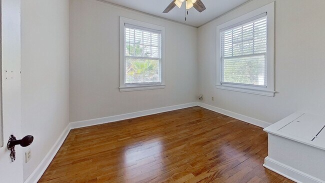 Building Photo - Flagler Avenue 1651-1653