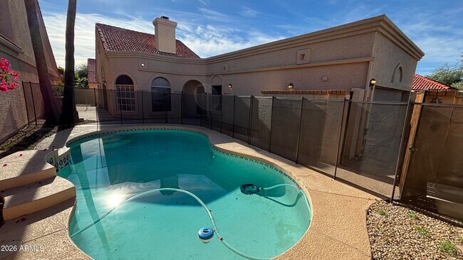 Building Photo - 11213 E Mercer Ln