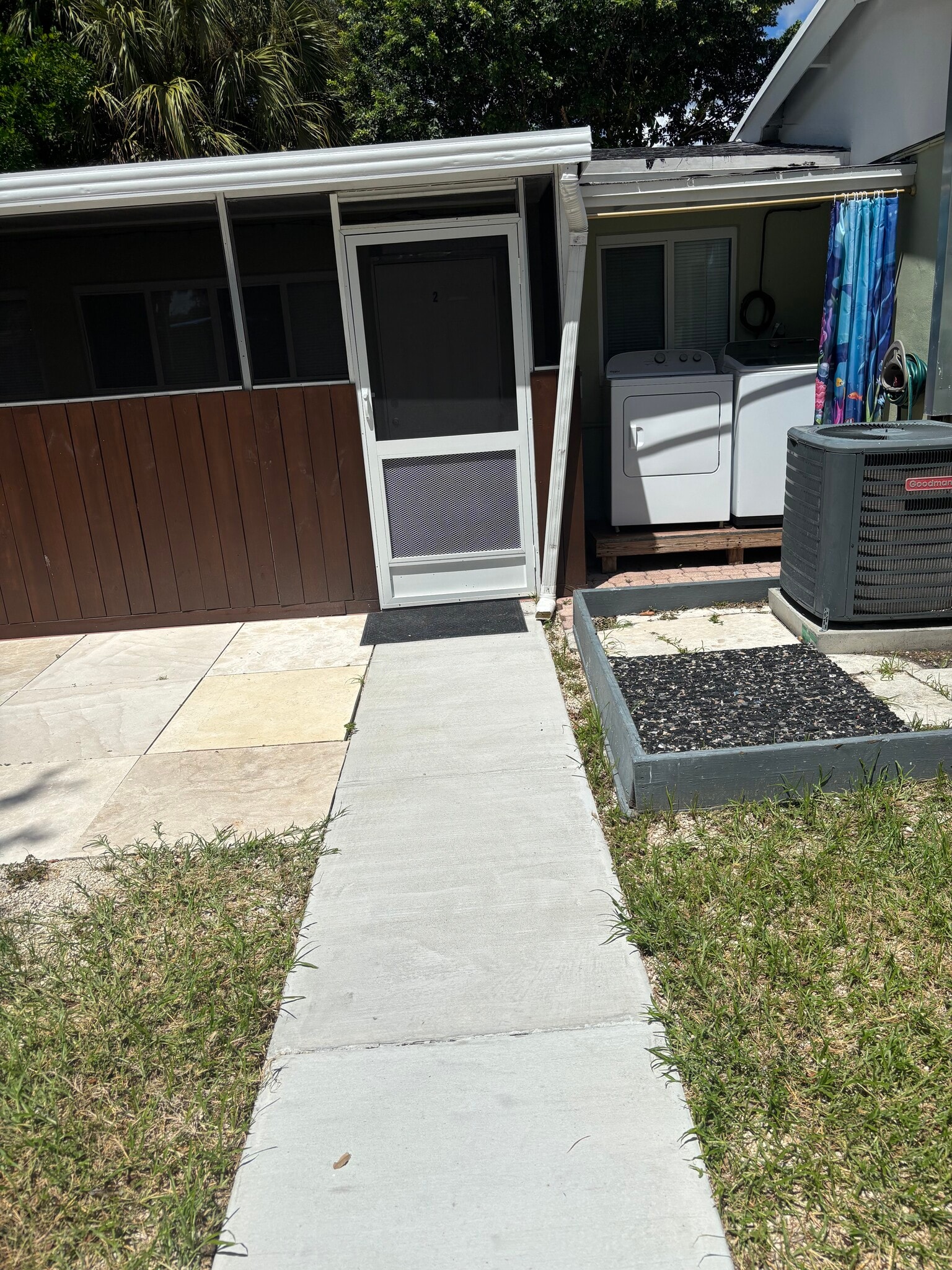 Front yard - 5810 Hope St