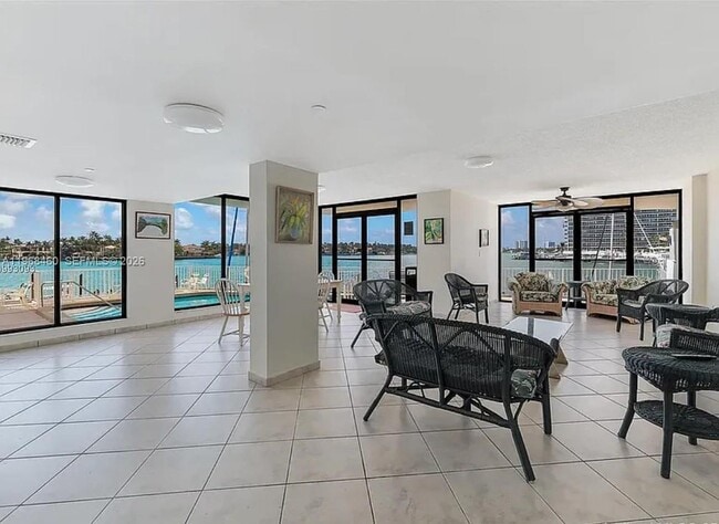 Building Photo - 6830 Indian Creek Dr