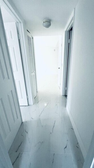 Building Photo - 1825 Palm Cove Blvd