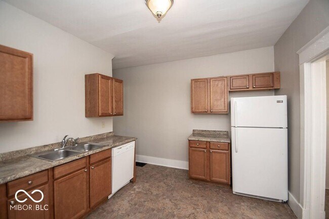 Building Photo - 1541 E Ohio St