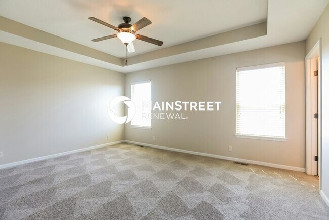 Building Photo - 4 Bedroom Pet-Friendly Home in Gardner, KS with Main Street Renewal