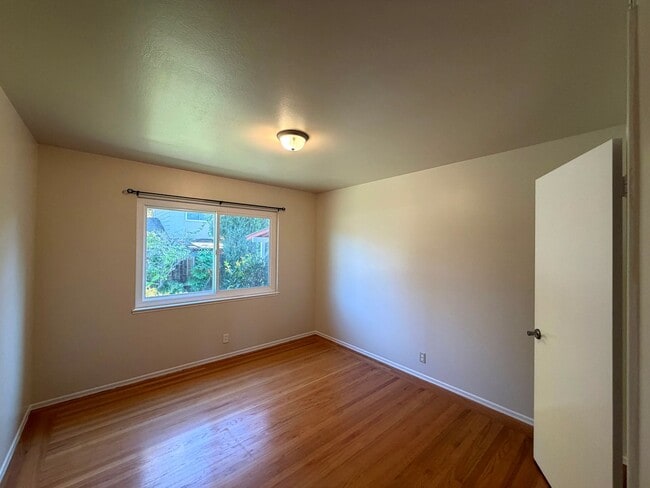 Building Photo - UPDATED LARGE 1500 sq/ft 3BR/2BA Cherry Chase Sunnyvale Home AVAILABLE NOW