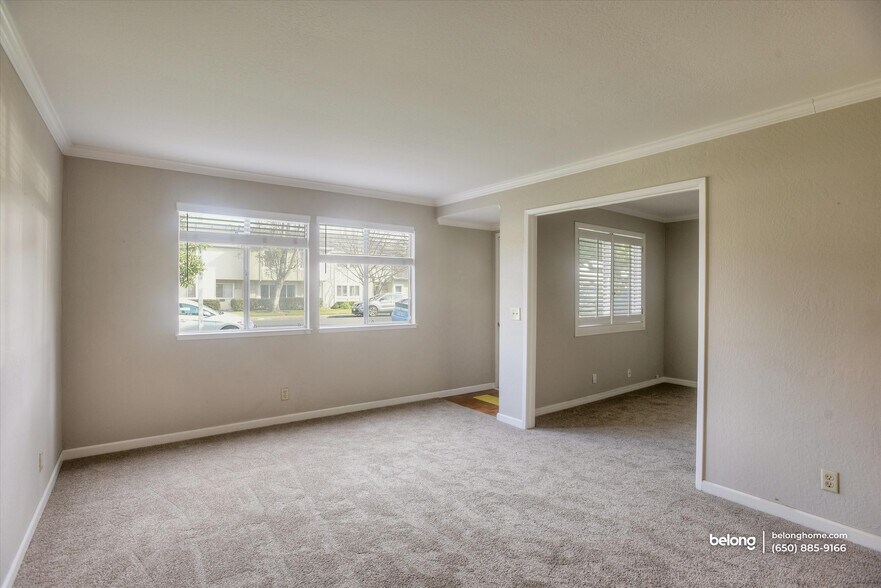 Building Photo - 768 Comet Dr