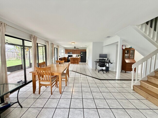 Building Photo - 6048 Garrett St