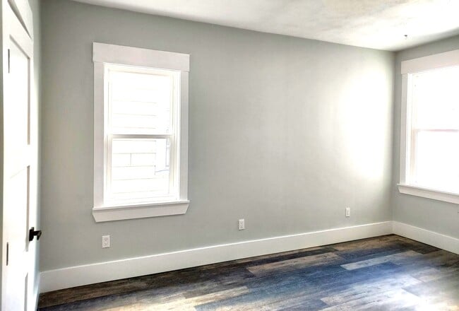 Building Photo - 9 Spring Garden St