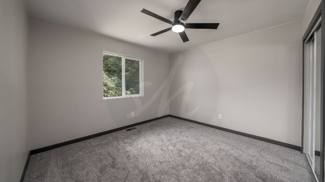 Building Photo - 1050 Valkenburg Dr