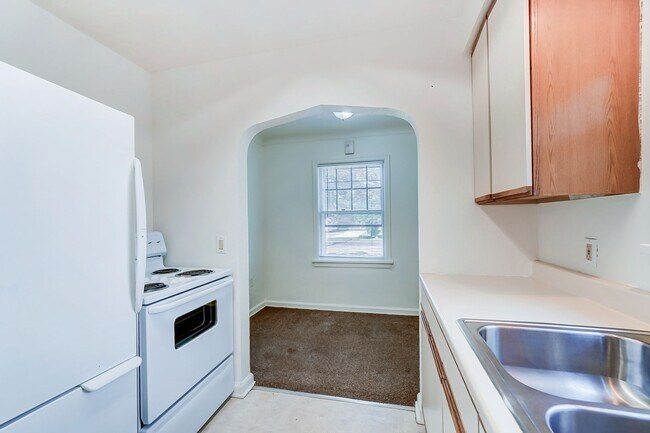 Building Photo - 1132 Brookley Blvd