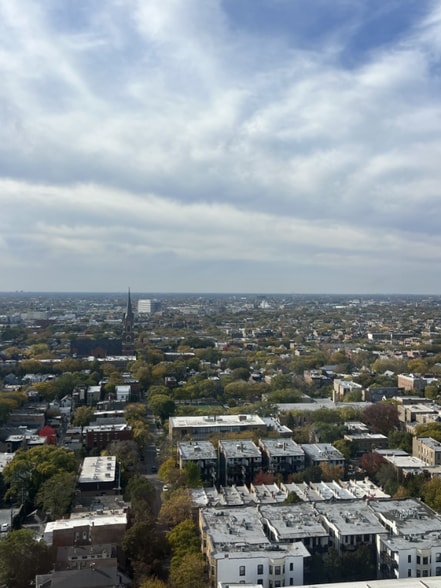 Building Photo - 1660 N La Salle Dr