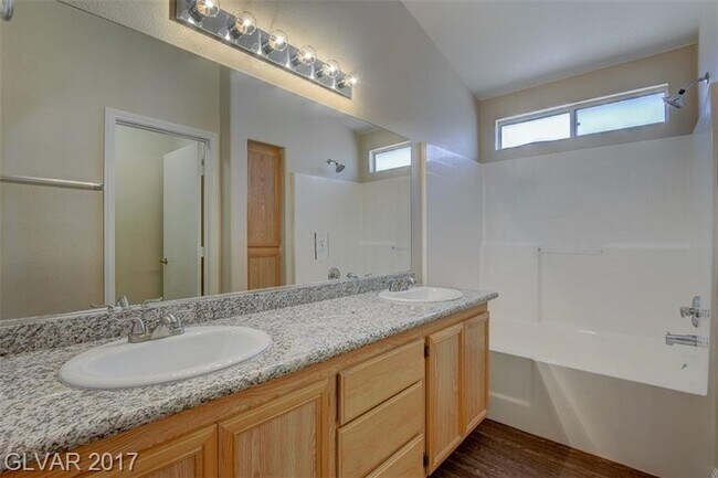 Building Photo - Gorgeous 1 story Home