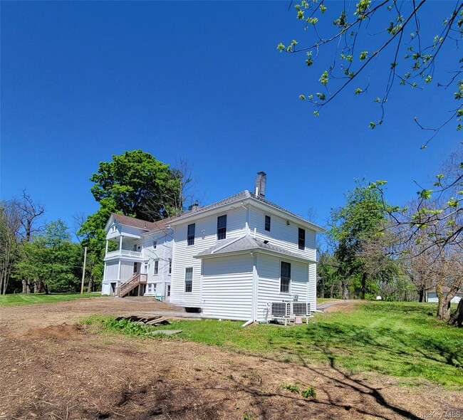 Building Photo - 434 Du Bois Rd
