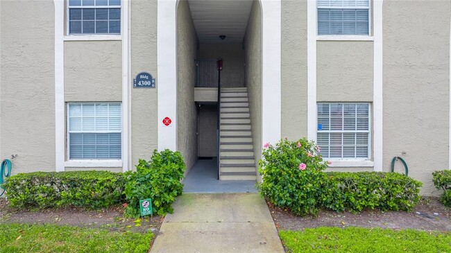 Building Photo - 4300 Hector Ct