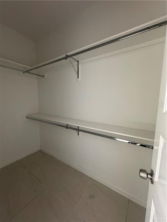 Building Photo - 11 W Woodson Dr