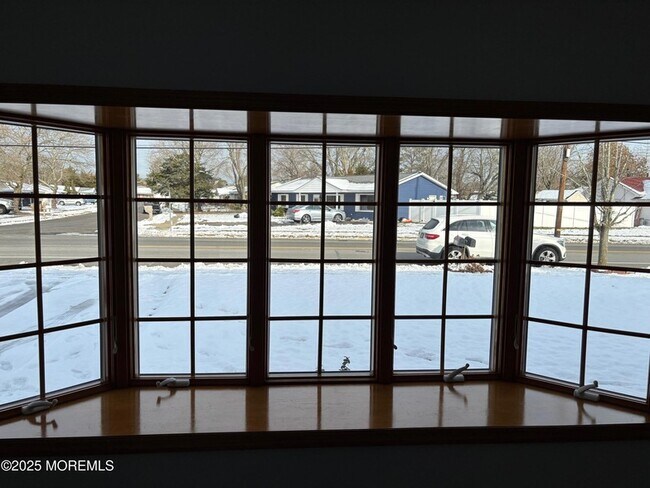 Building Photo - 148B Bayshore Drive Unit B