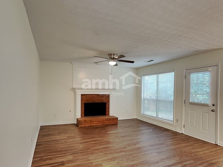 Building Photo - 555 Fosters Mill Ln NW