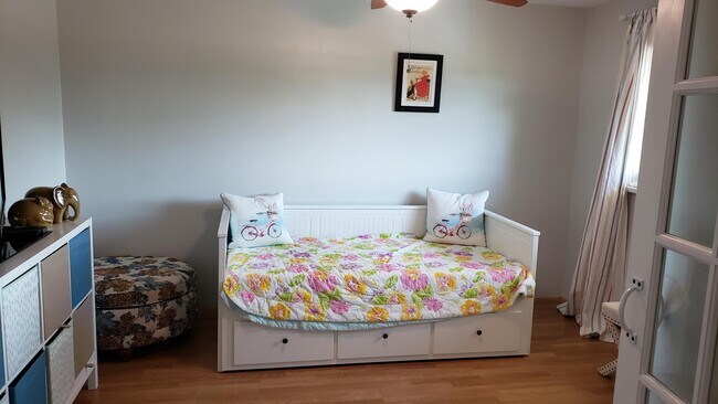 Building Photo - 3755 Via Poinciana