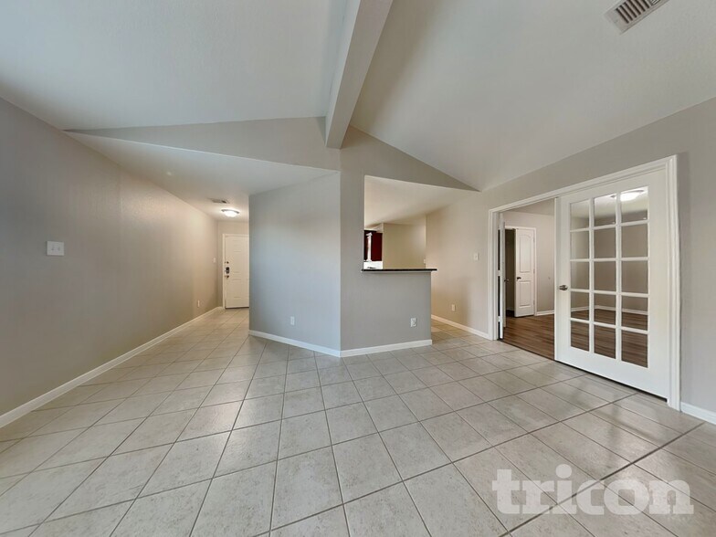 Building Photo - 417 Palomino Stand Dr