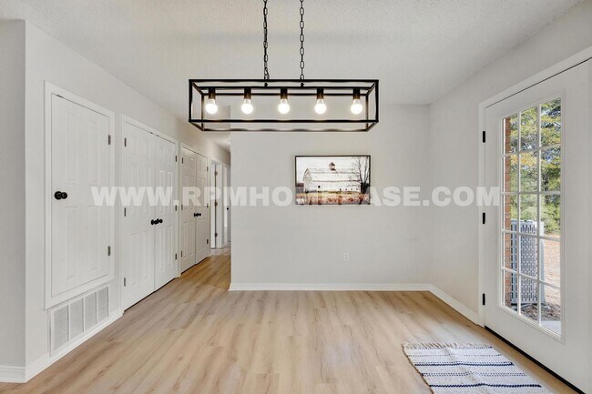 Building Photo - Fully Renovated 5-Bedroom Home with Modern...