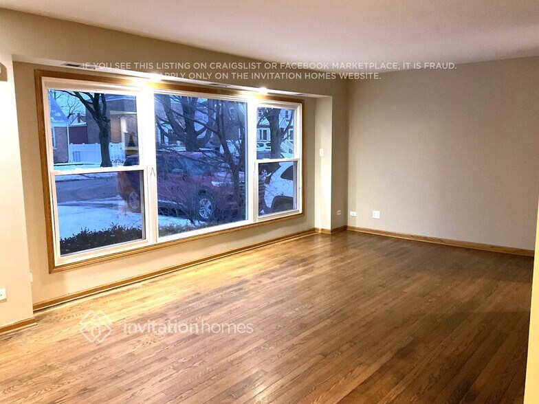 Building Photo - 9112 S 53rd Ct