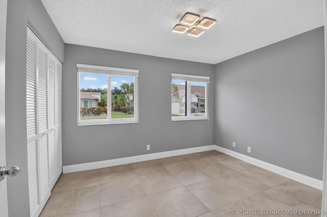 Building Photo - 9220A Vineland Ct
