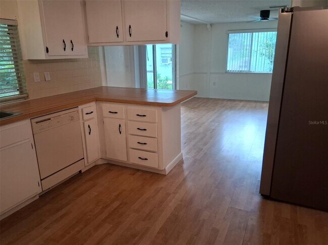 Building Photo - 12406 Weatherstone Row