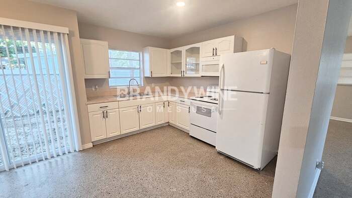 Building Photo - 1508 W Hamilton Ave